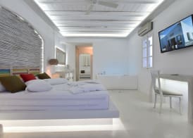 Zefi Hotel & Suites 3