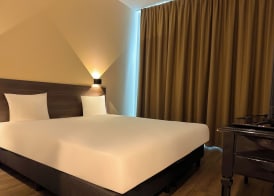HOTELUX Amsterdam Airport Hotel 2