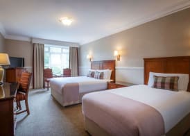 Court Yard Hotel 5