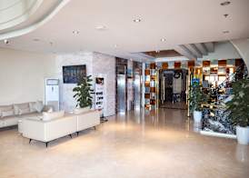 Holiday Beach Hotel Danang 5