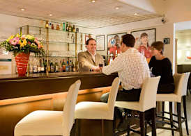 Hotel Mermoz Paris Le Bourget 3