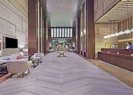 The Curve Hotel 4