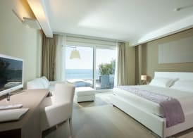Hotel Aurora 4
