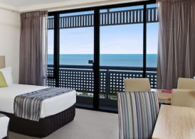 Rydges Esplanade Resort Cairns 2