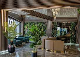 Airport Waves Hotel 3