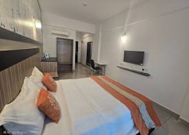 Aster+ Hotel Bukit Jalil 4
