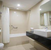 Clayton Hotel Liffey Valley 2