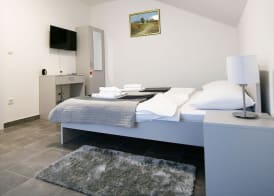 Filipovic rent a car & apartments 4