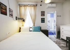 5 Vintage Guest House 5