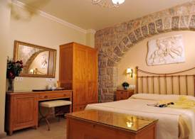 Angelica Traditional Boutique Hotel 4