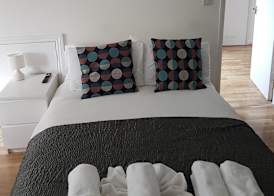 London Queens Apartments 3