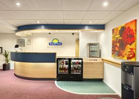 Days Inn by Wyndham Fleet M3 2