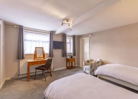 Woodcote Hotel 4