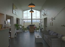 Aurora Lodge Hotel 2
