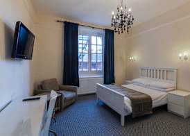 The George Hotel 3