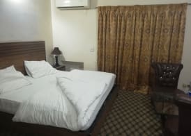Green Land Hotel Lahore 3