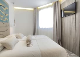 Kalamota Beach House 4