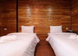 The Cobble Beach Hotel- Phi Phi Island 4