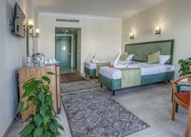 Falcon Hills Hotel 5