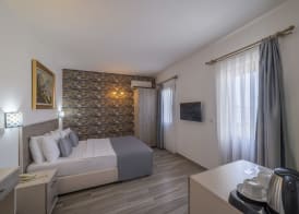 Queen Boutique Hotel 5