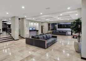 Everest Hotel 2