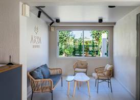 Arya Hotel 2