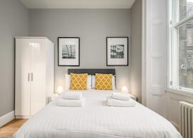 Destiny Scotland - St Andrew Square Apartments 5
