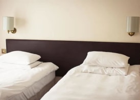 Abbey Lodge Hotel 5