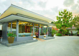The Florist Resort 3