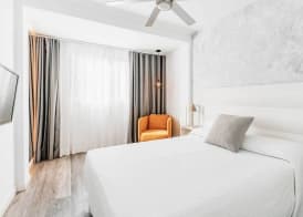 Bristol Sunset Beach - Holiday Apartments 5