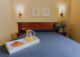 Hotel Manolo Mayo 4