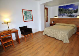 Hotel Petit Lacreu 3