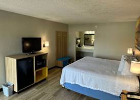 Days Inn by Wyndham Crystal River 4