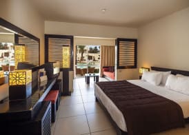 Reef Oasis Beach Aqua Park Resort 3