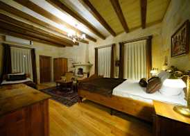 Harman Cave Hotel 3