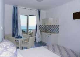 Bouganville Studios Stegna 4