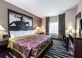 Super 8 by Wyndham Fort Worth North 3