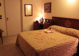 Lion's Hotel 4