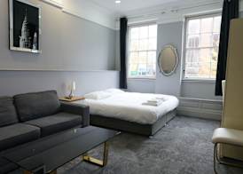 Royal Hotel Kettering 4