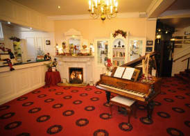 Bush Hotel 2
