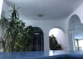 Hotel Holiday 2