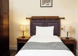 White Hart Hotel by Greene King Inns 4