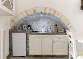 19 White Luxury Suite With Jacuzzi by Wonderful Italy 3