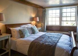 The Angel at Burford 5