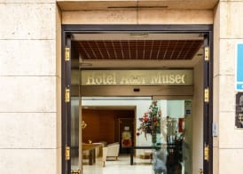 Hotel AACR Museo 5
