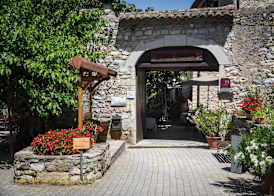 Logis Auberge Les Murets Hotel Restaurant Spa 2