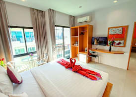 PJ Patong Resortel 4
