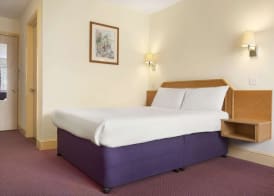 Days Inn by Wyndham Sevenoaks Clacket Lane 3