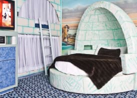 Fantasyland Hotel 4