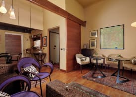 Palm Gallery Hotel 3